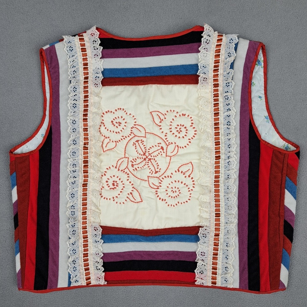 Vintage‎ Handmade Quilt Vest Womens Large Colorful Floral Lace Detail 60s 70s